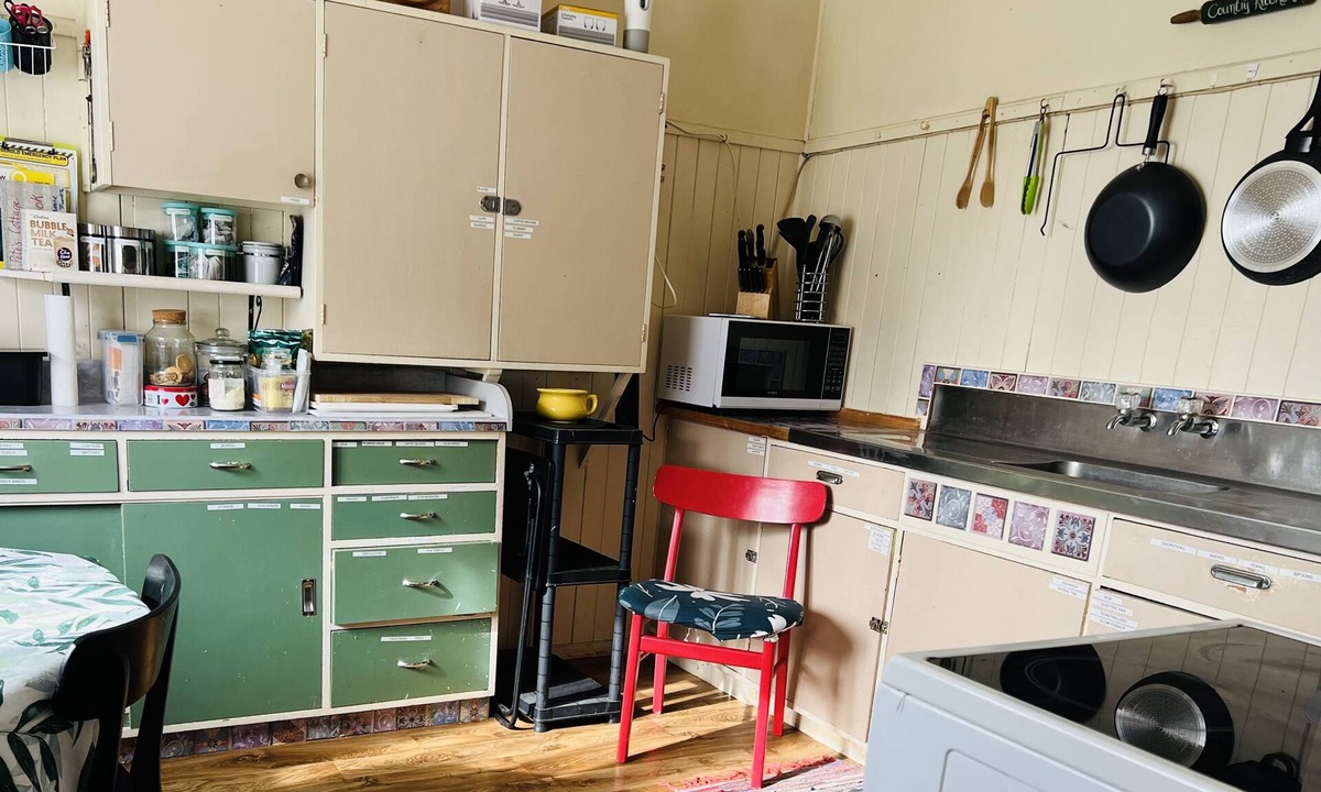 Tirohanga Cottage | Coastal Family Cottage