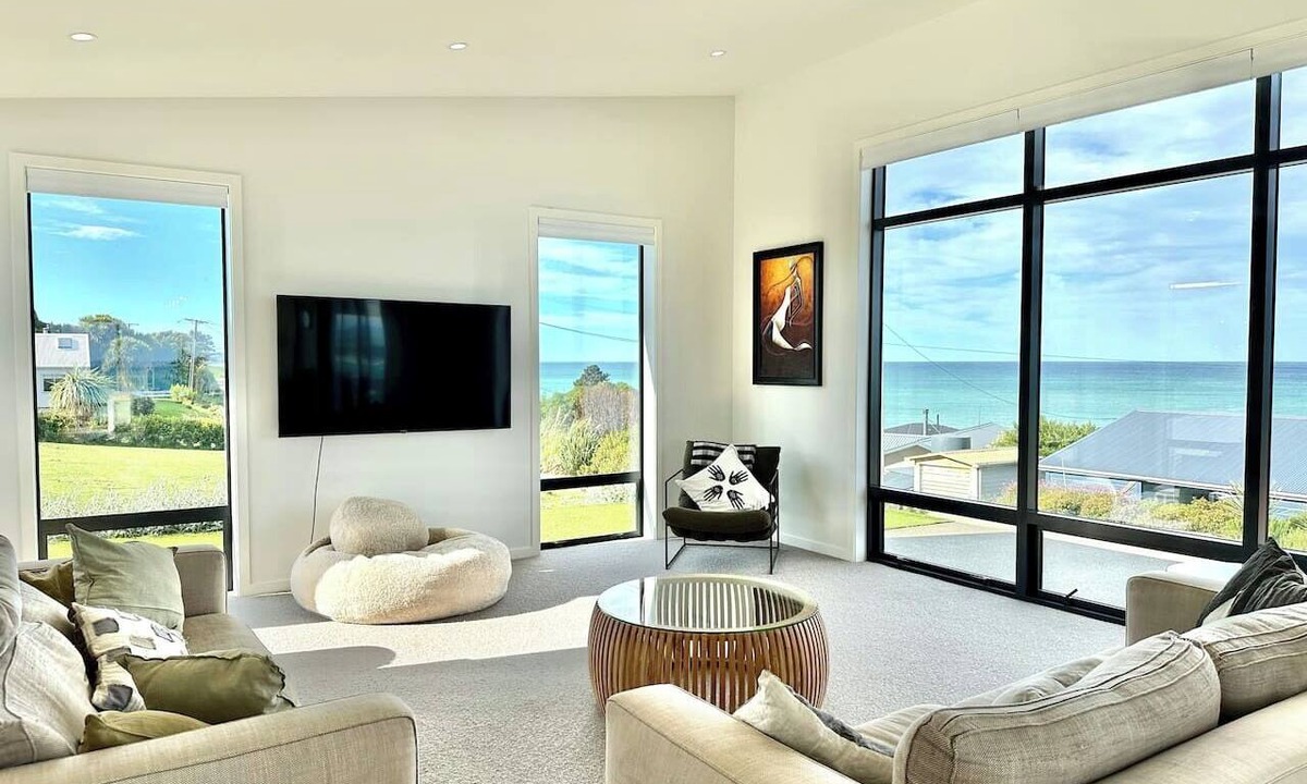 Kakanui House | Coastal Luxe Villa Kakanui
