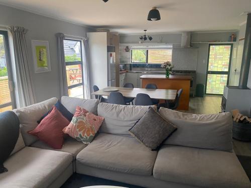 Waikanae House | Coastal Waikanae Beach Haven