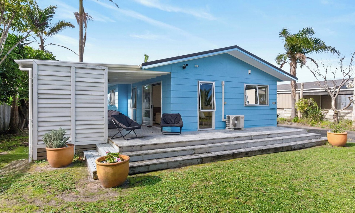 Ruakaka House | Coastal Whanau - Ruakaka Holiday Home