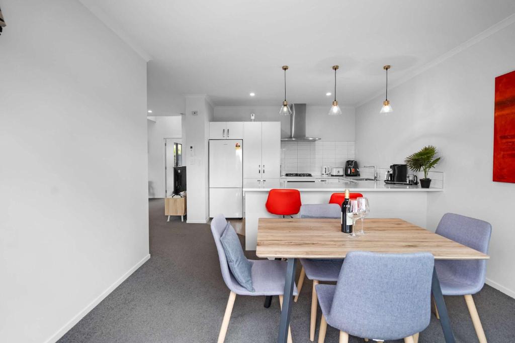 Frankton Apartment | Contemporary 3 Bed Townhouse Near CBD & Hospital