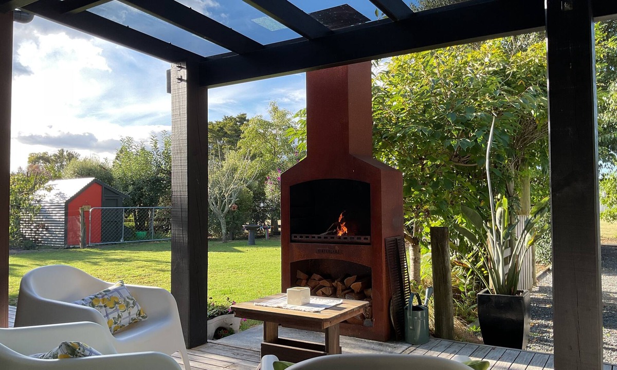 Waipu House | Convenient Village Location