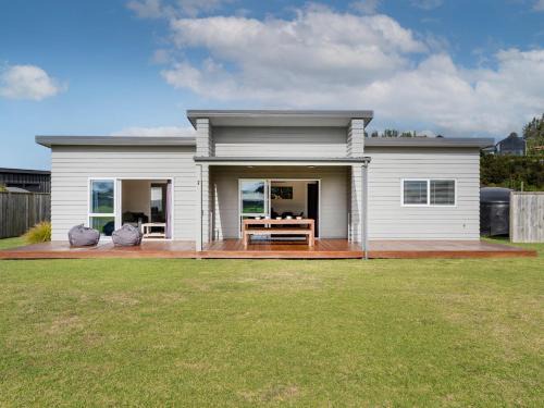 Cooks Beach House | Cooks Family Retreat - Cooks Beach Holiday Home
