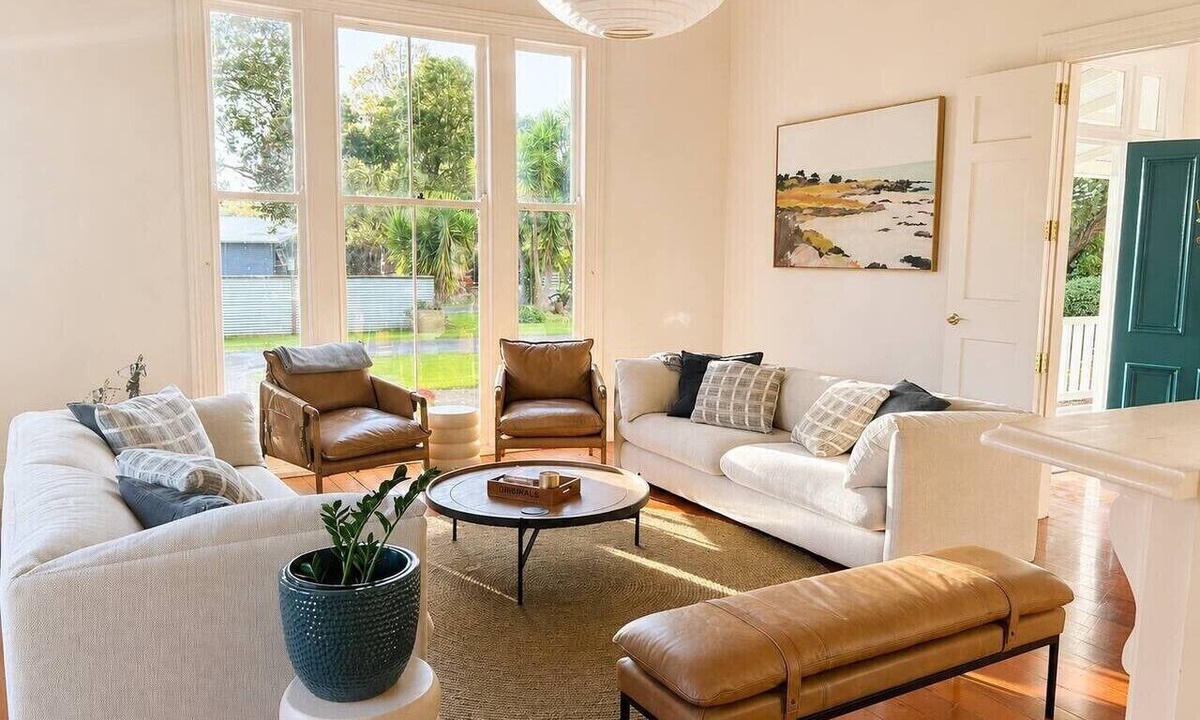 Coromandel House | Coro Lodge | Sleeps 18 l 7BR l 5 ensuites