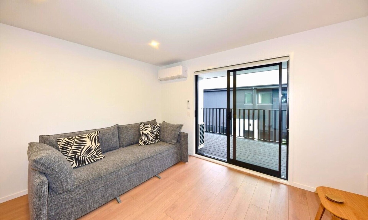 Christchurch City Centre Villa | Cosy City Stay with Shared Sauna Access
