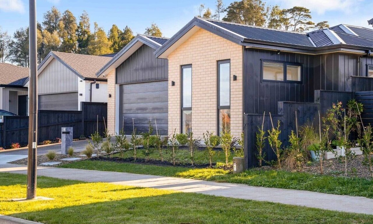 Pukekohe House | Cosy Pukekohe Self-Contained Unit with Kitchenette