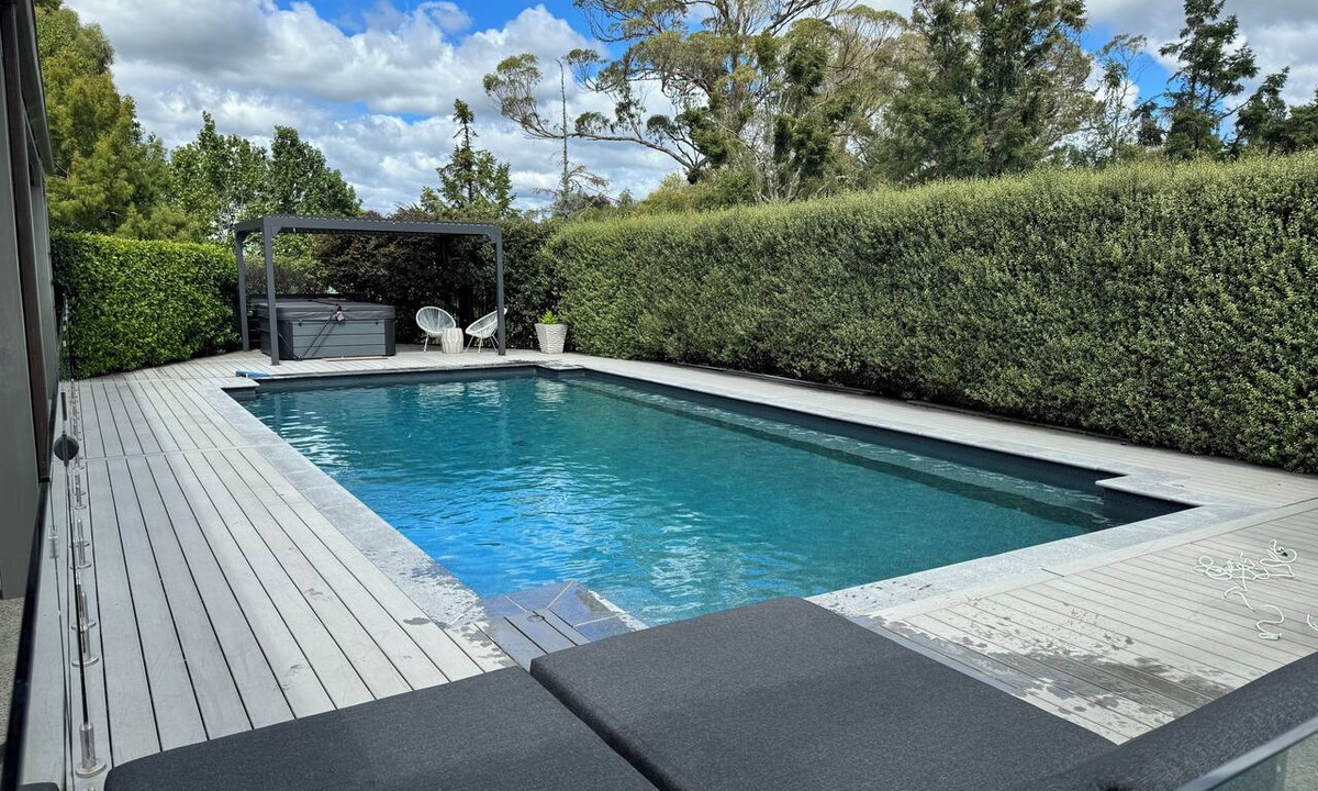 Whakamarama House | Country resort - Have fun with your extended family at this stylish home