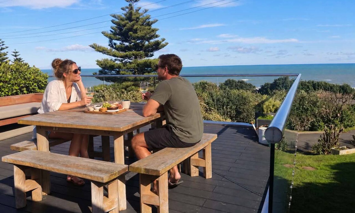 Kai Iwi House | Cute 3-bed home with ocean views at Kai Iwi Beach