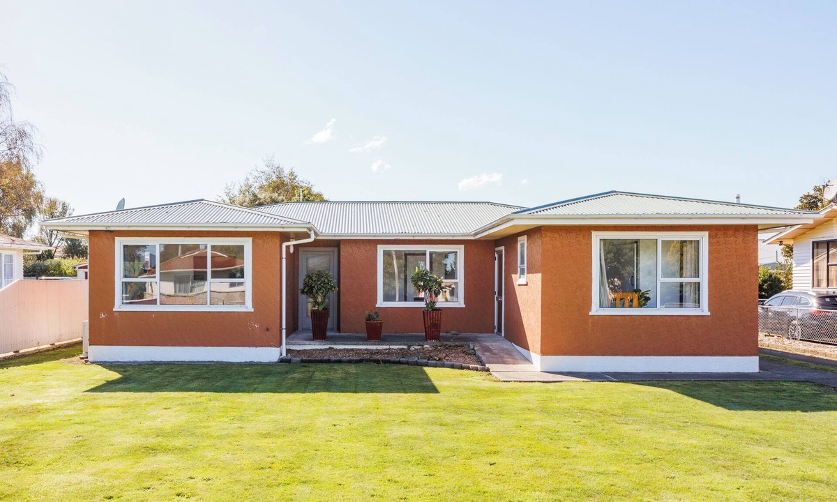 Tahoraiti House | Dannevirke Lodge - Dannevirke Holiday Escape