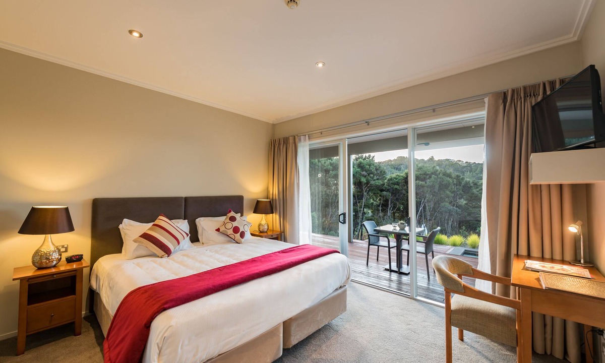 Paihia Bed & Breakfast | Decks of Paihia