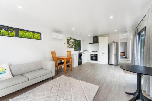 Motuoapa House | Deckside Escape - Lake Taupo Holiday Home