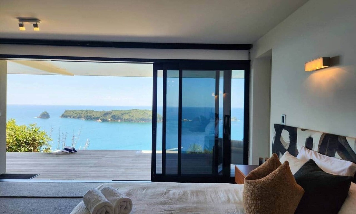 Hahei House | Dreamtime Hahei - Adults only retreat with magical views!