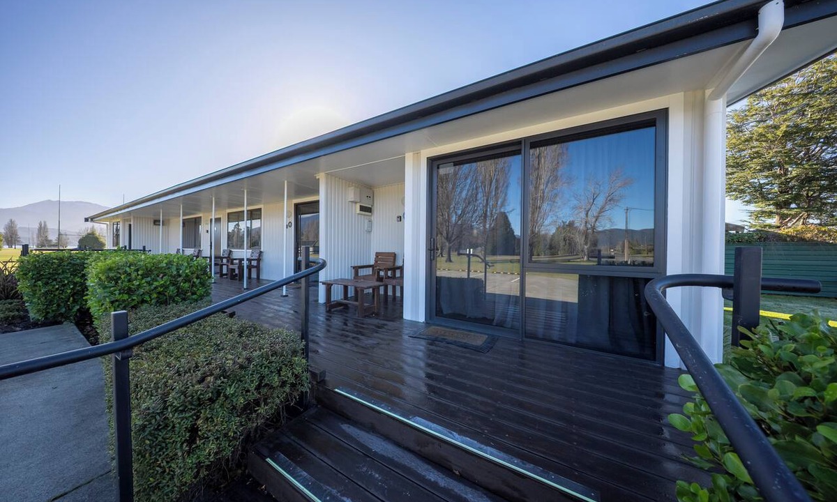 Te Anau House | Dusky Mustering Unit - Te Anau Holiday Home