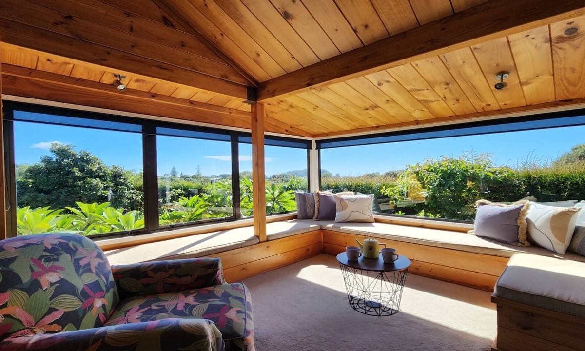 Hahei House | Emmerdale Escape Hahei - spacious, comfortable, family friendly home