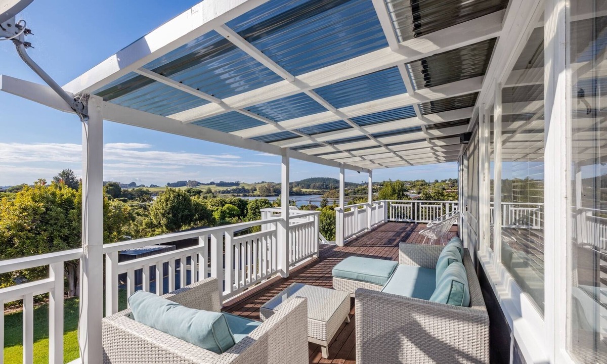 Kerikeri House | Enjoy the View - Kerikeri Holiday Home