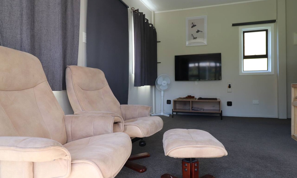 Pongaroa Ski Chalet | Escape to a peaceful rural retreat on Coast Road, Akitio awaits for you