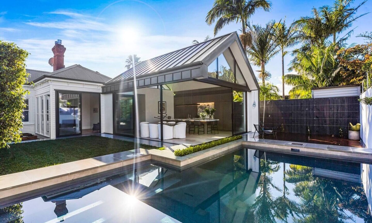 Ponsonby House | Exquisite Elegance by Bespoke Stays