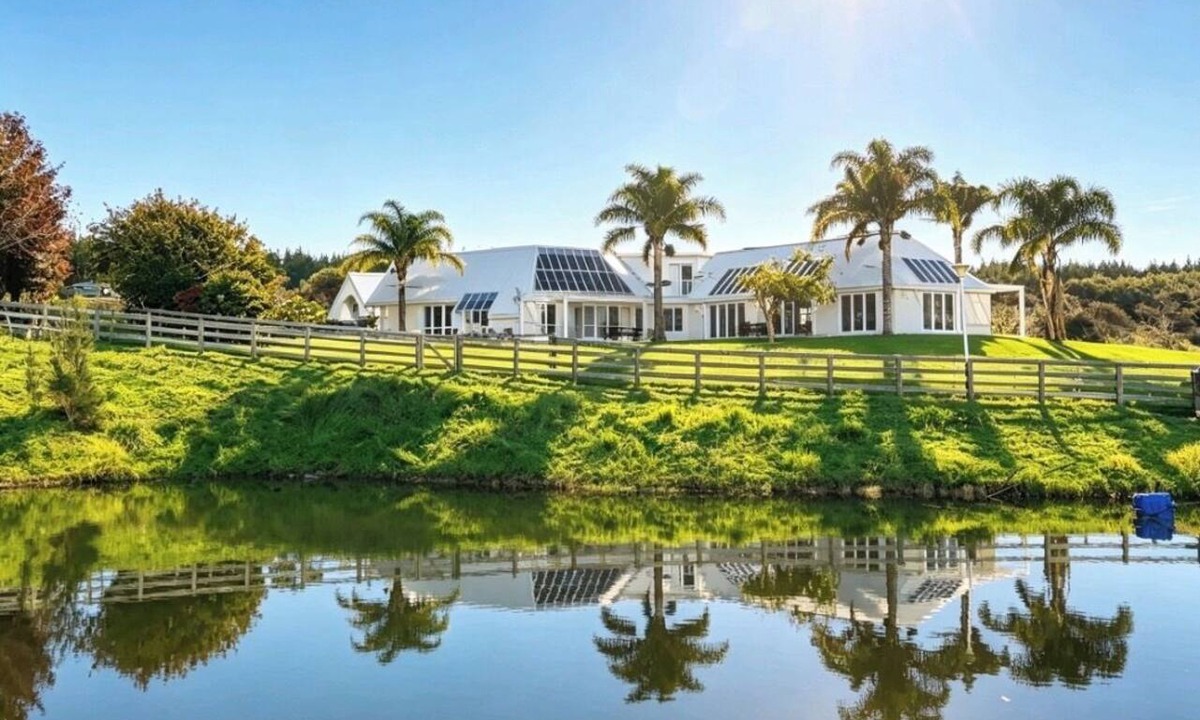 Dairy Flat Other | Family Farm Retreat | Sauna & Scenic Views