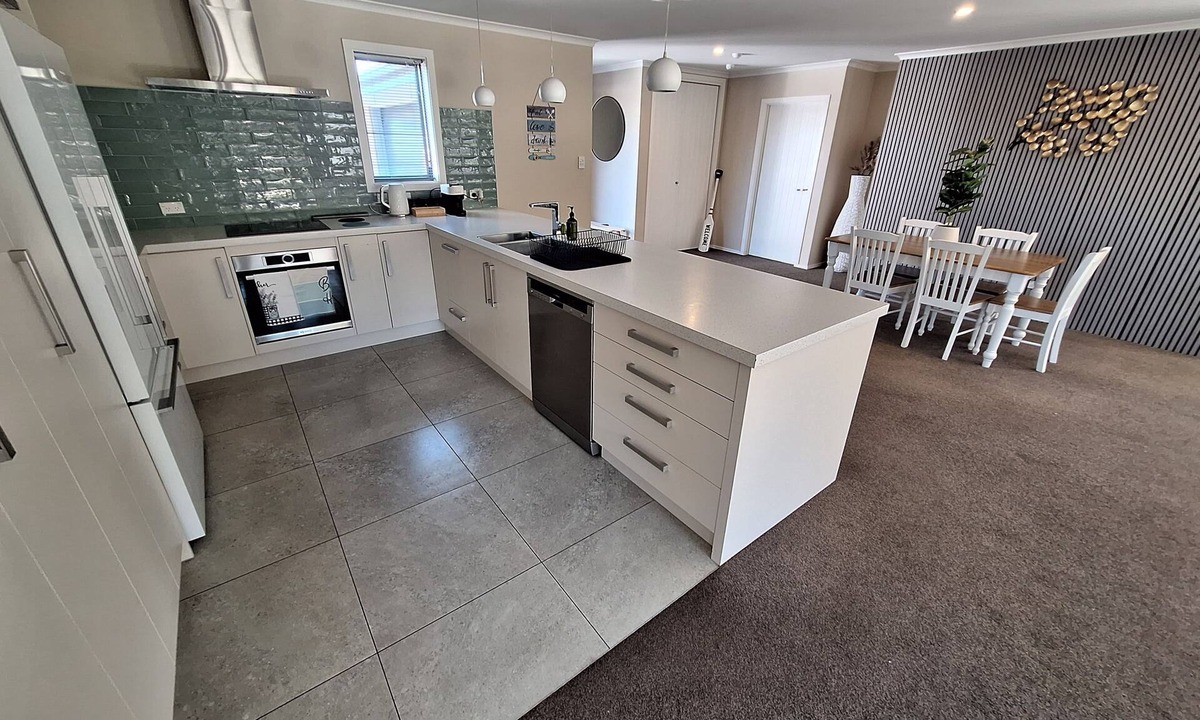 Rolleston House | Family Paradise Retreat 3BRHaven with Sauna and Massage Chair
