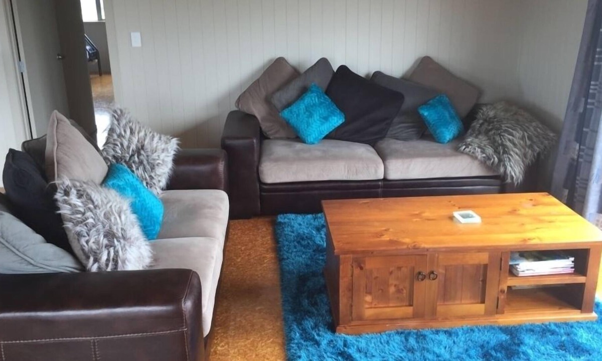 Matarangi House | Family pet friendly batch, with Wifi