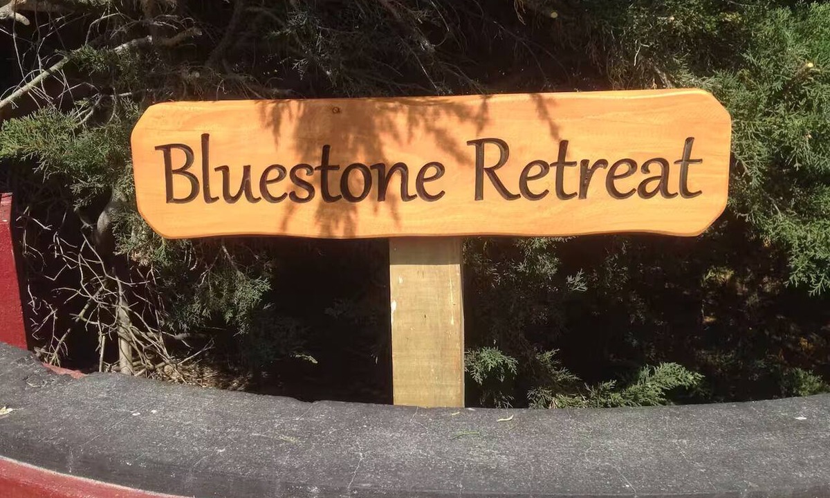 Leeston Cabin | Fantail at Bluestone Retreat