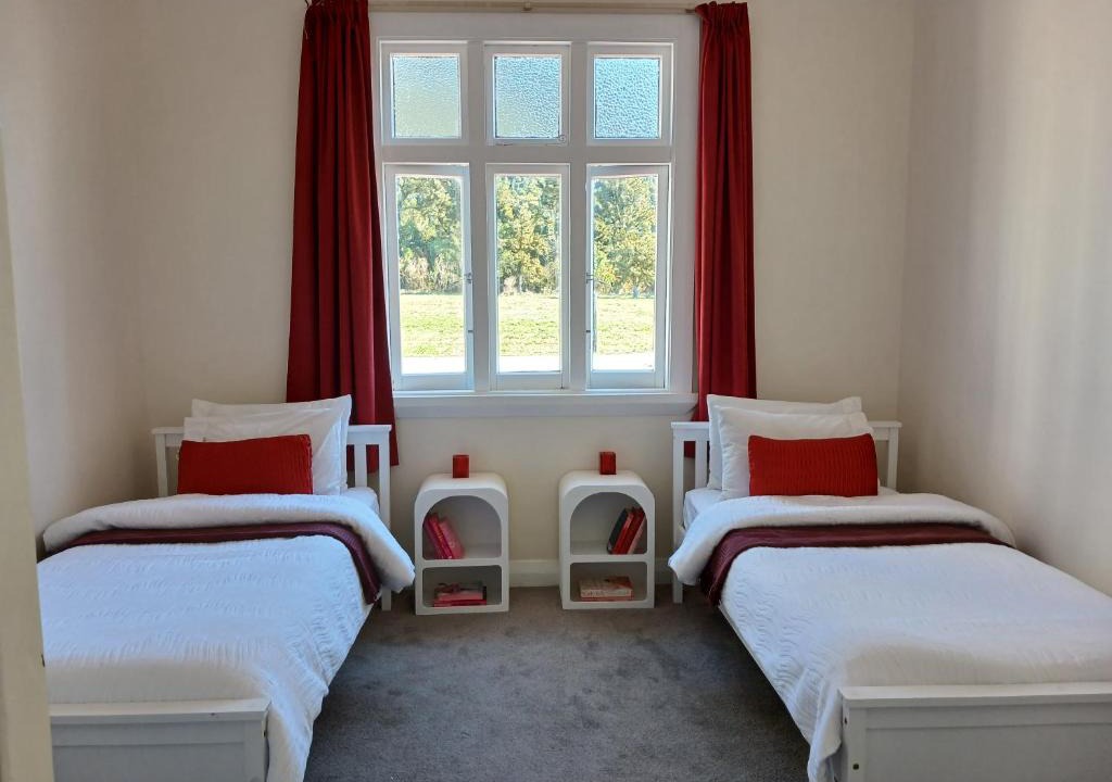 Franz Josef Glacier House | Farm stay at Hurley Homestead