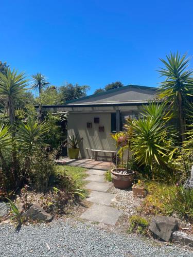 Waipu Apartment | First Light