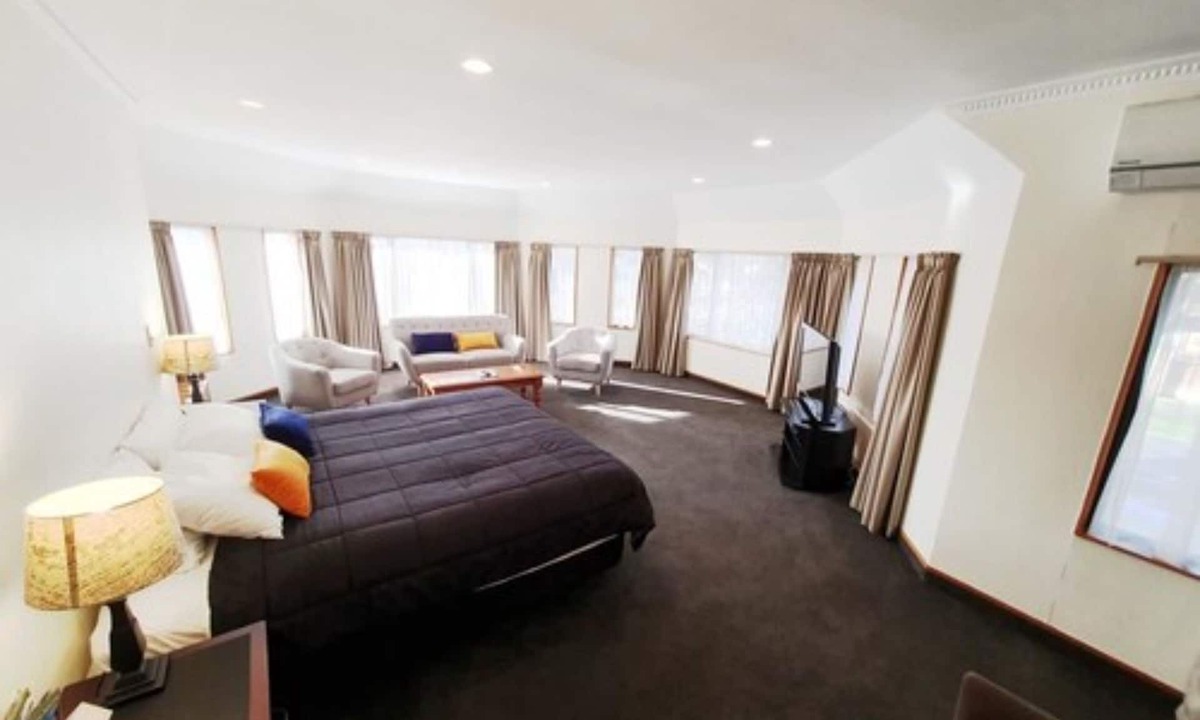 Palmerston North Hotel | Fitzherbert Castle Motel