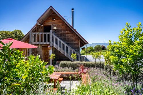 French Farm House | French Peak Loft - French Farm Holiday Home
