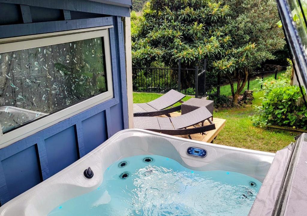 Paihia Apartment | Garden Bliss & Bird Sanctuary in Paihia Estuary