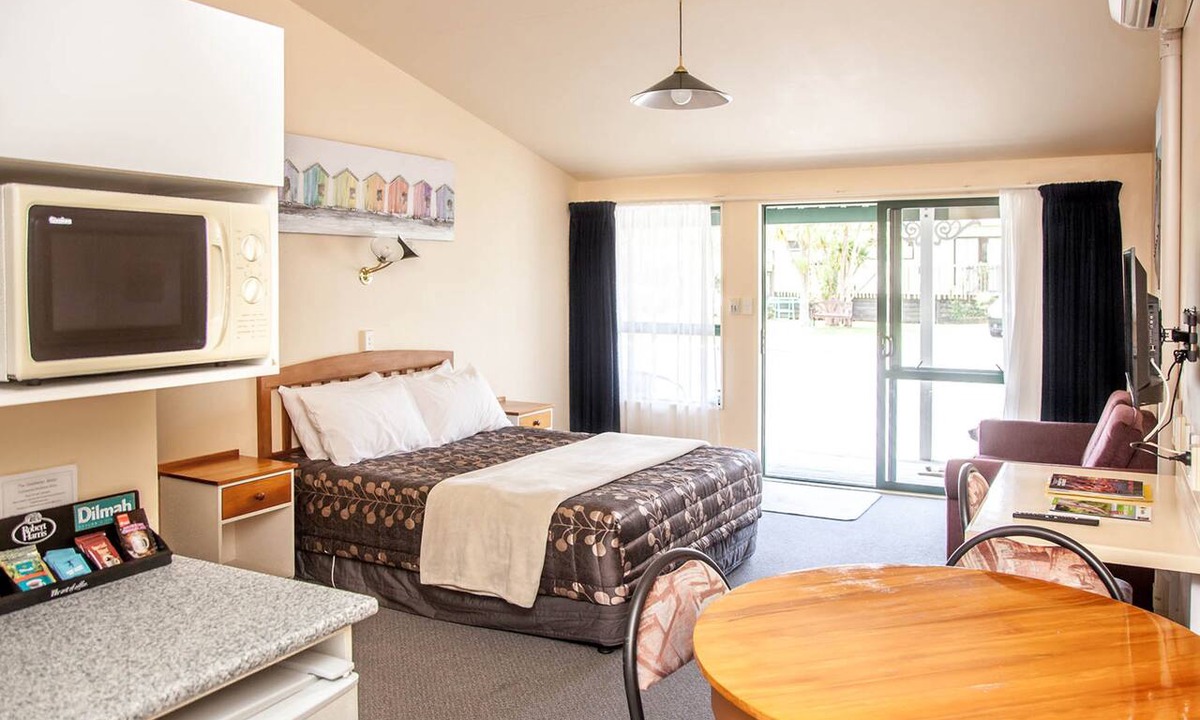 Waihi Hotel | Goldmine Motel