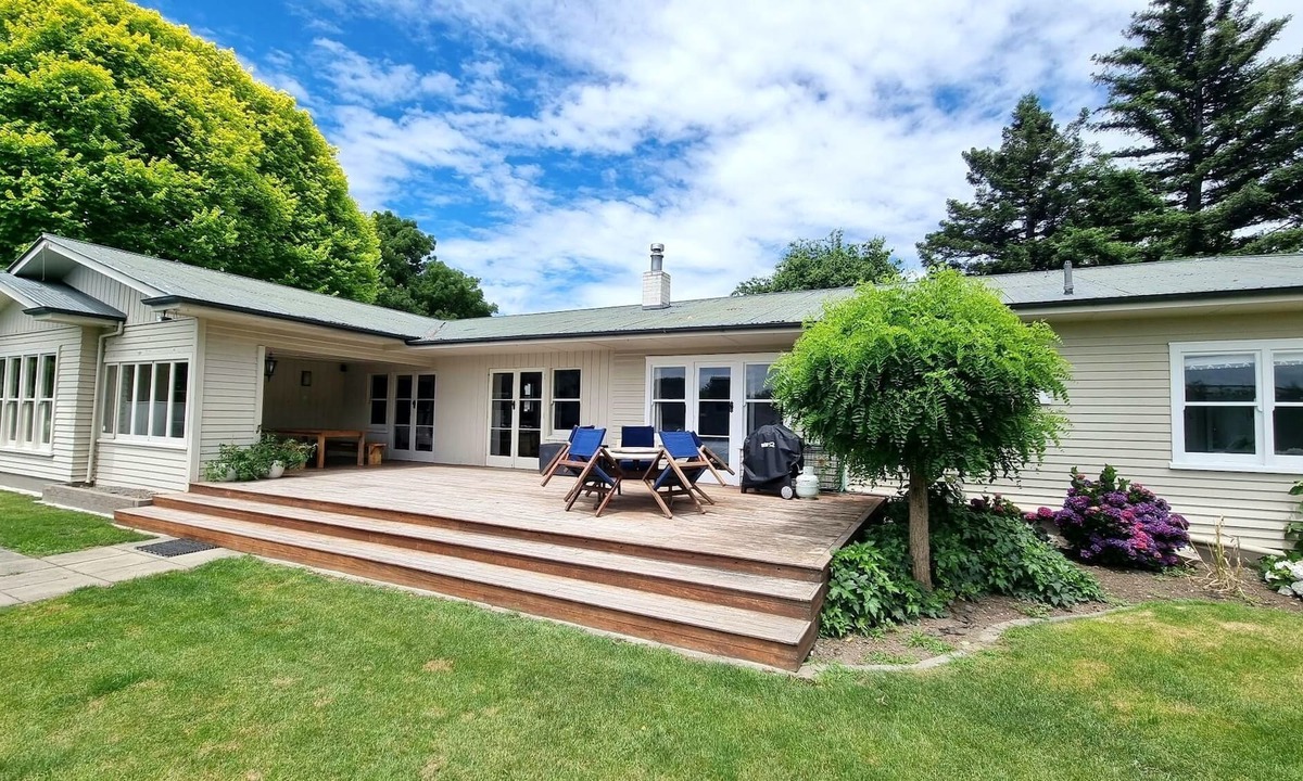 Longlands Other | Great Private Family home on 6Ha with Pool - pets welcome on request