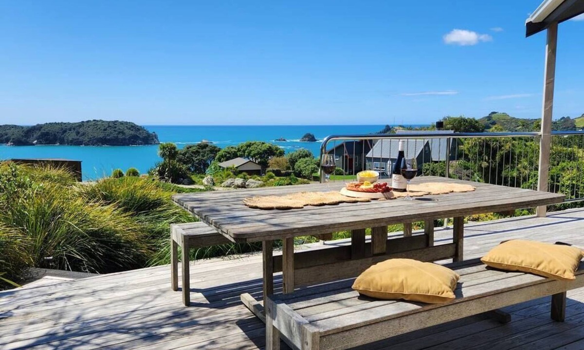 Hahei House | Hahei Island Outlook - magical views, close to Cathedral Cove track