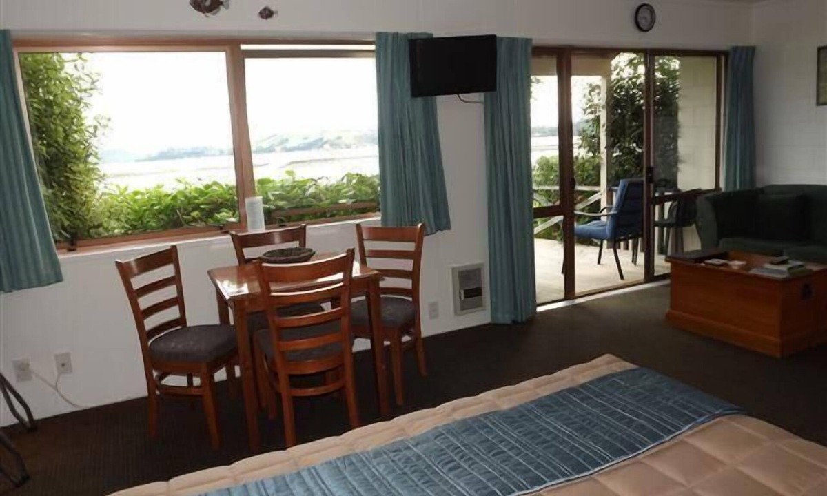 Coromandel Hotel | Harbour View Motel Coromandel