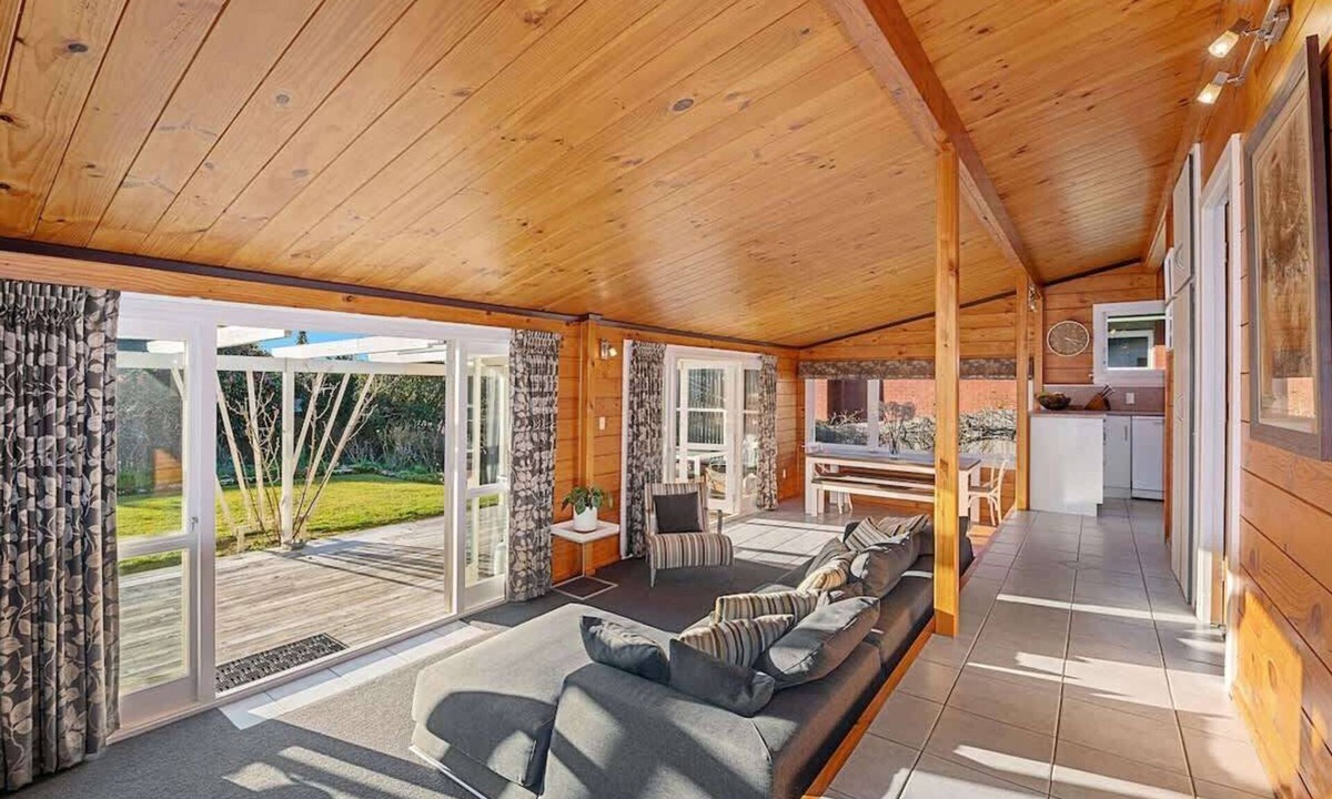 Lynmore House | Highfield Ride - Spa Pool, Ride the Redwoods