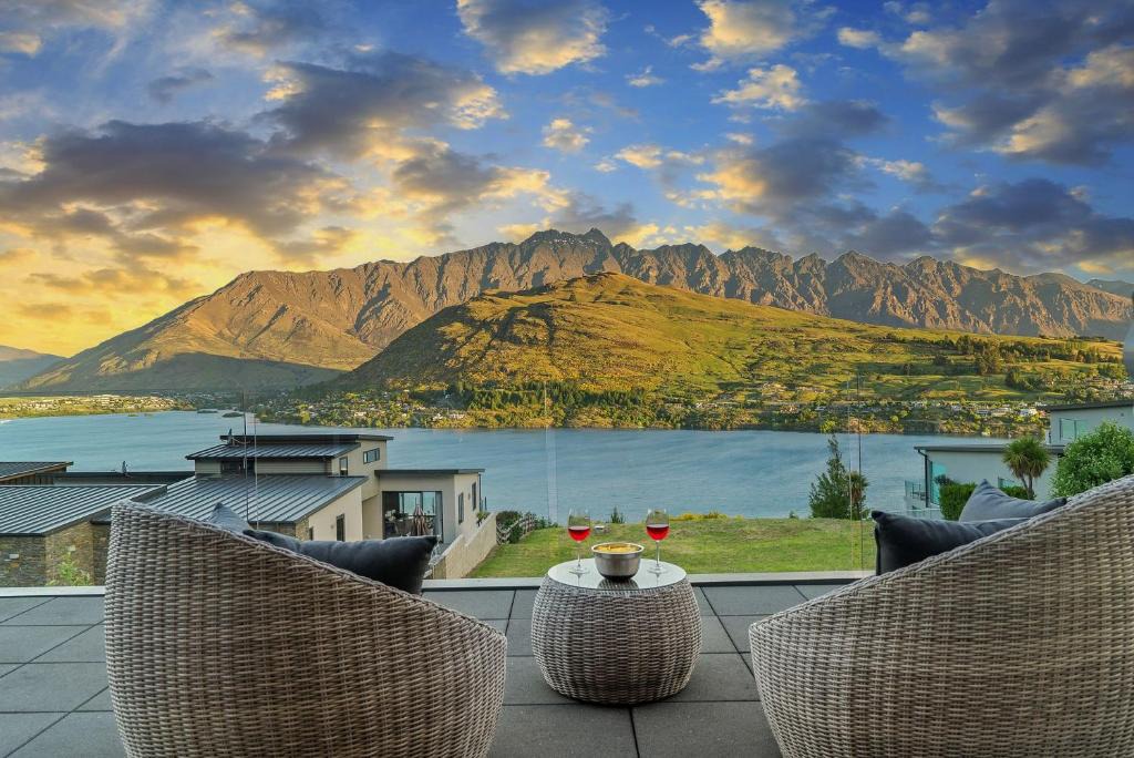 Queenstown House | Highview Haven by Relaxaway Holiday Homes