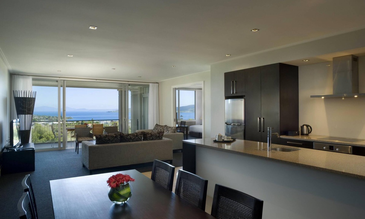 Hilltop Hotel | Hilton Lake Taupo