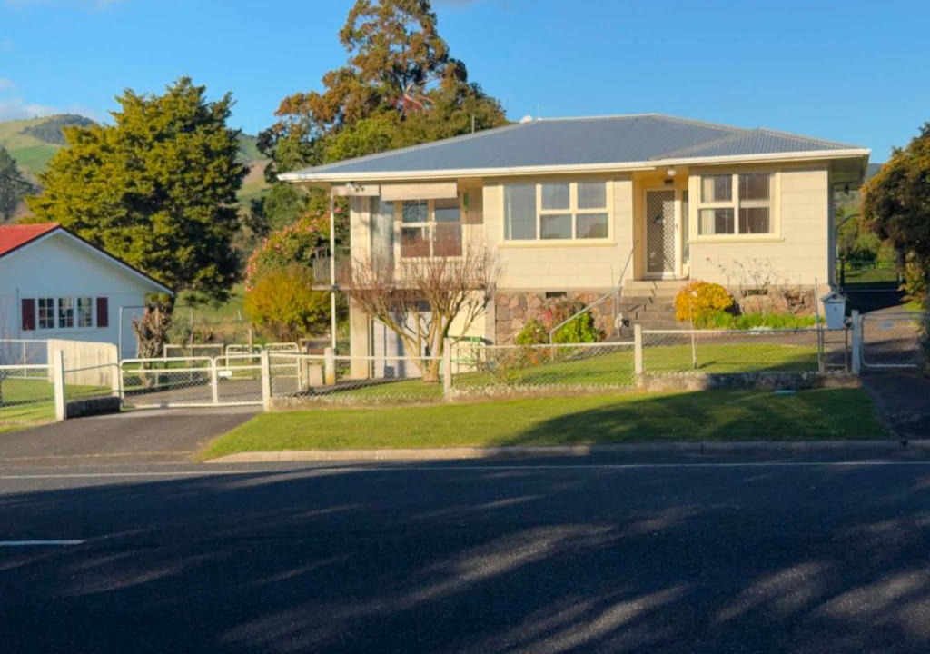 Paeroa House | Home away from Home