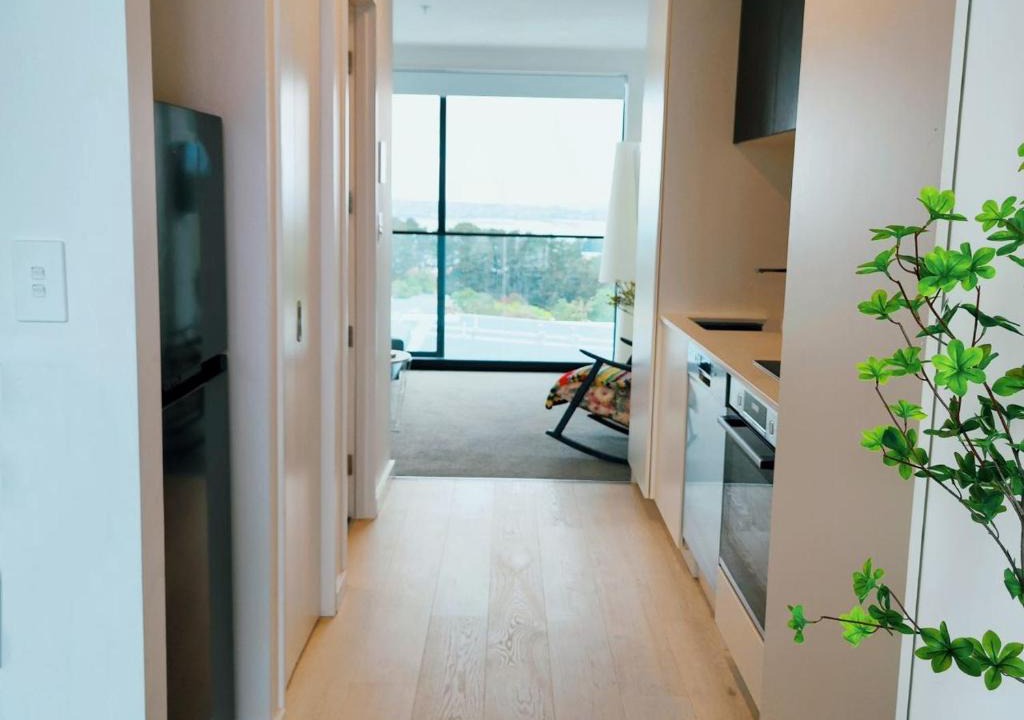Birkenhead Apartment | HomeBase Auckland Free Parking Self Check-in Family & Long Stay Friendly