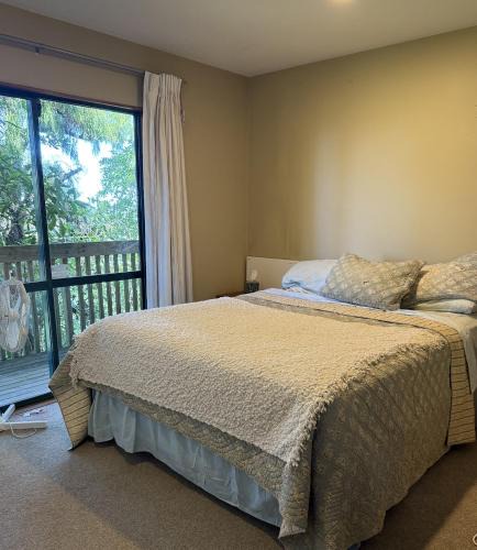 Puhoi House | Homestay River Retreat Waiwera