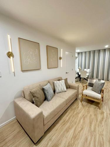 Hornby Apartment | House in Christchurch 10 mins from Airport