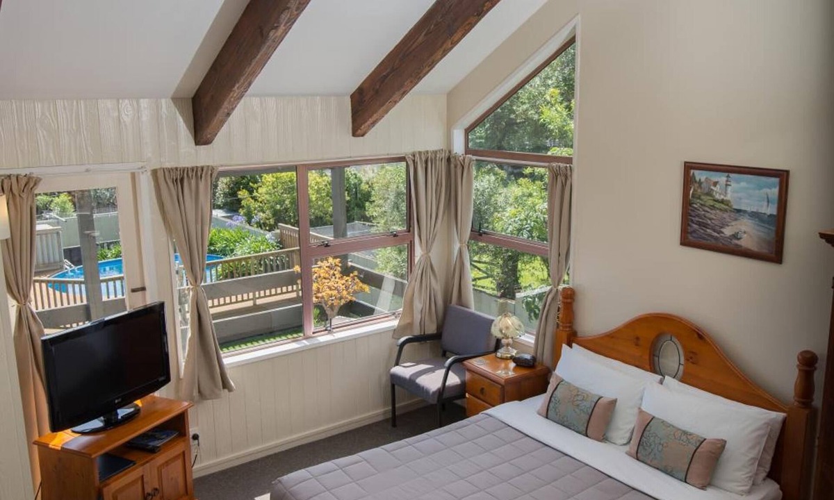 Howick Hotel | Howick Motor Lodge