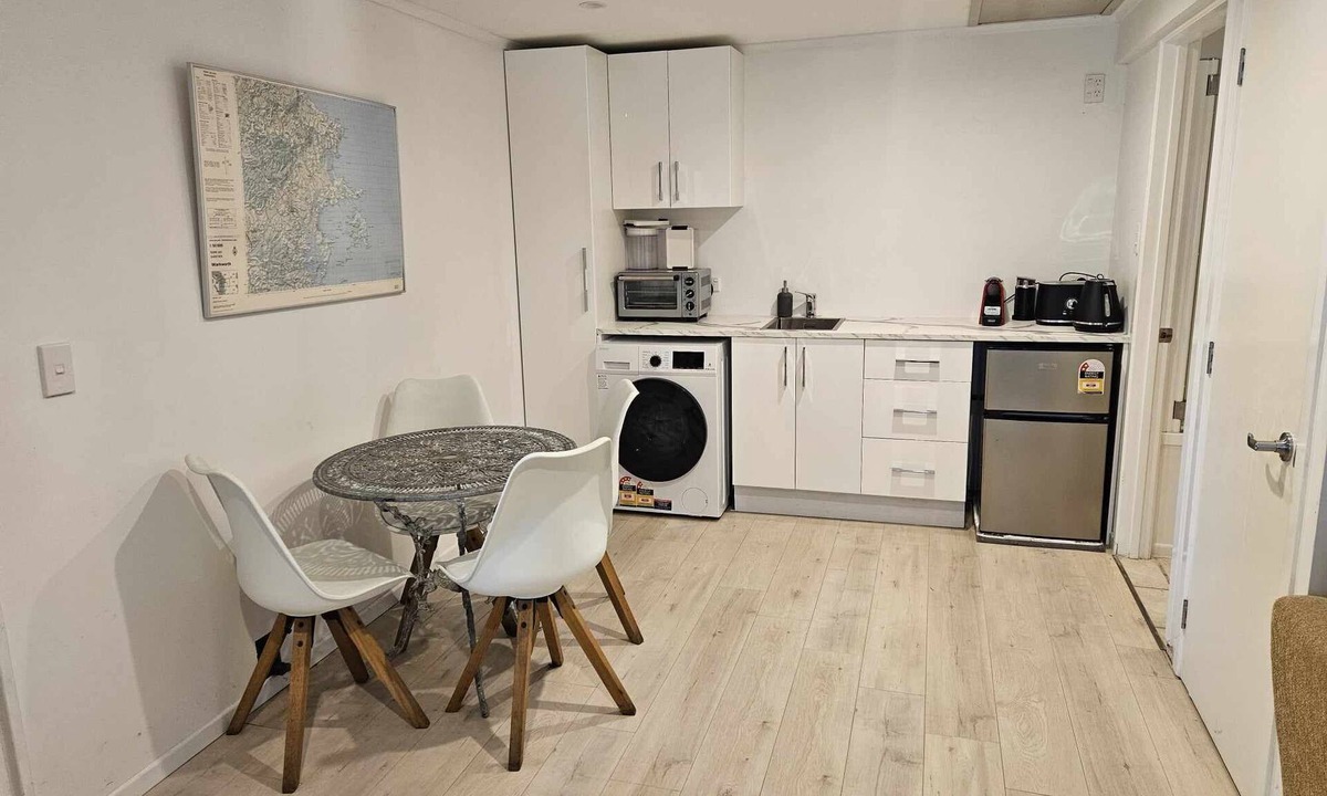 Tawharanui House | Ideal Coastal Retreat with something for everyone