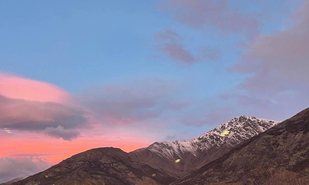 Lake Hayes House | Inviting Family Home in Queenstown.