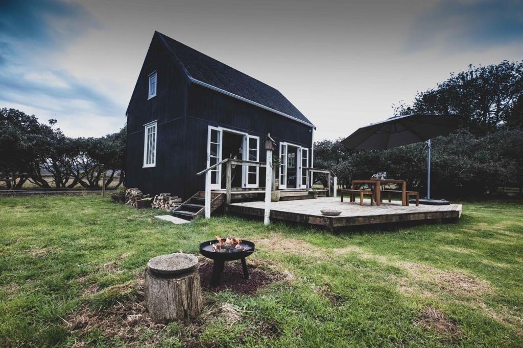 Papakura Bed & Breakfast | Kakariki Cottage