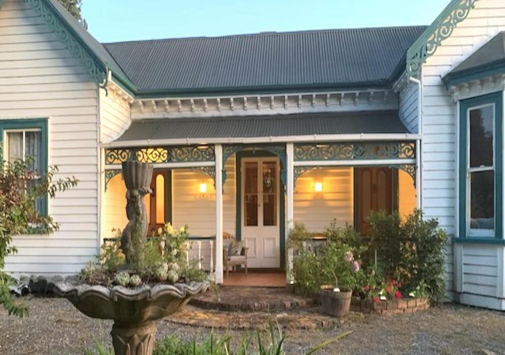 Coromandel Bed & Breakfast | Karamana Homestead (1872)