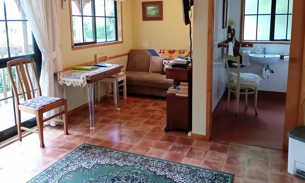 Paeroa Cottage | Karangahake Gold 'n Views Cottage