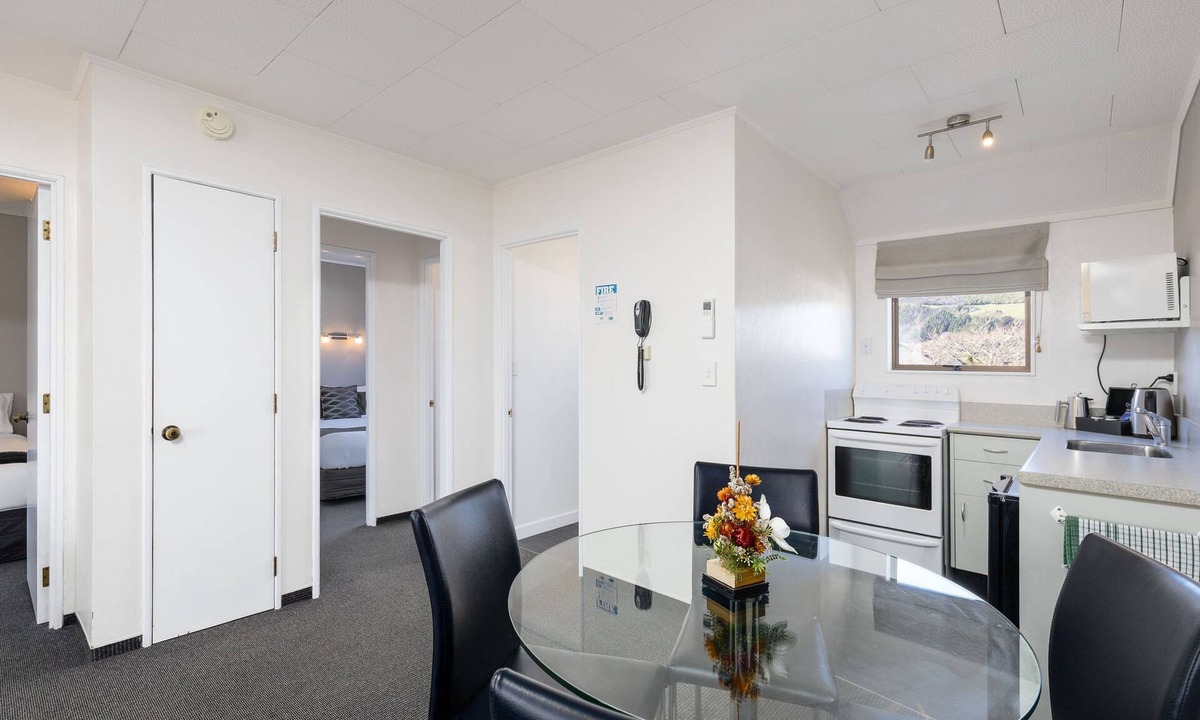 Nelson Hotel | Kings Gate Motel