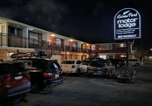 Rotorua Hotel | Kuirau Park Motor Lodge- Thermal Mineral pool
