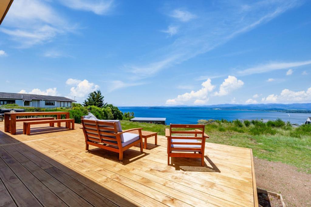 Omori House | Lake Days - Omori Holiday Home